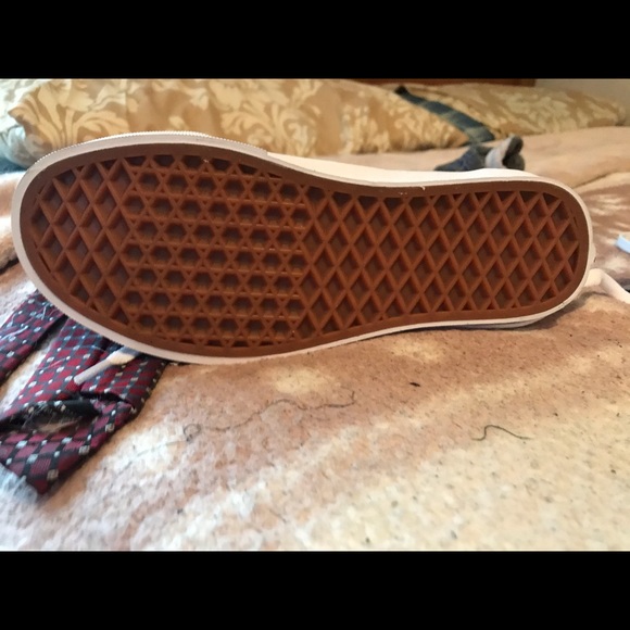 Vans - Picture 2 of 5